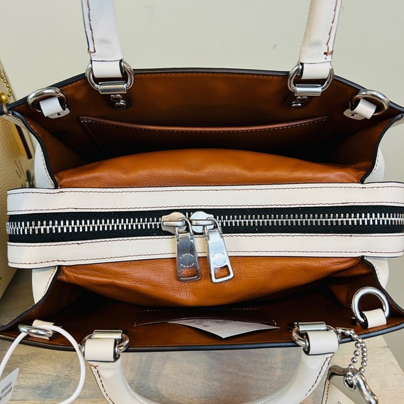 Super RARE China only Coach Rogue 25, White Rabbit in Chalk, NWT - Picture 5 of 8